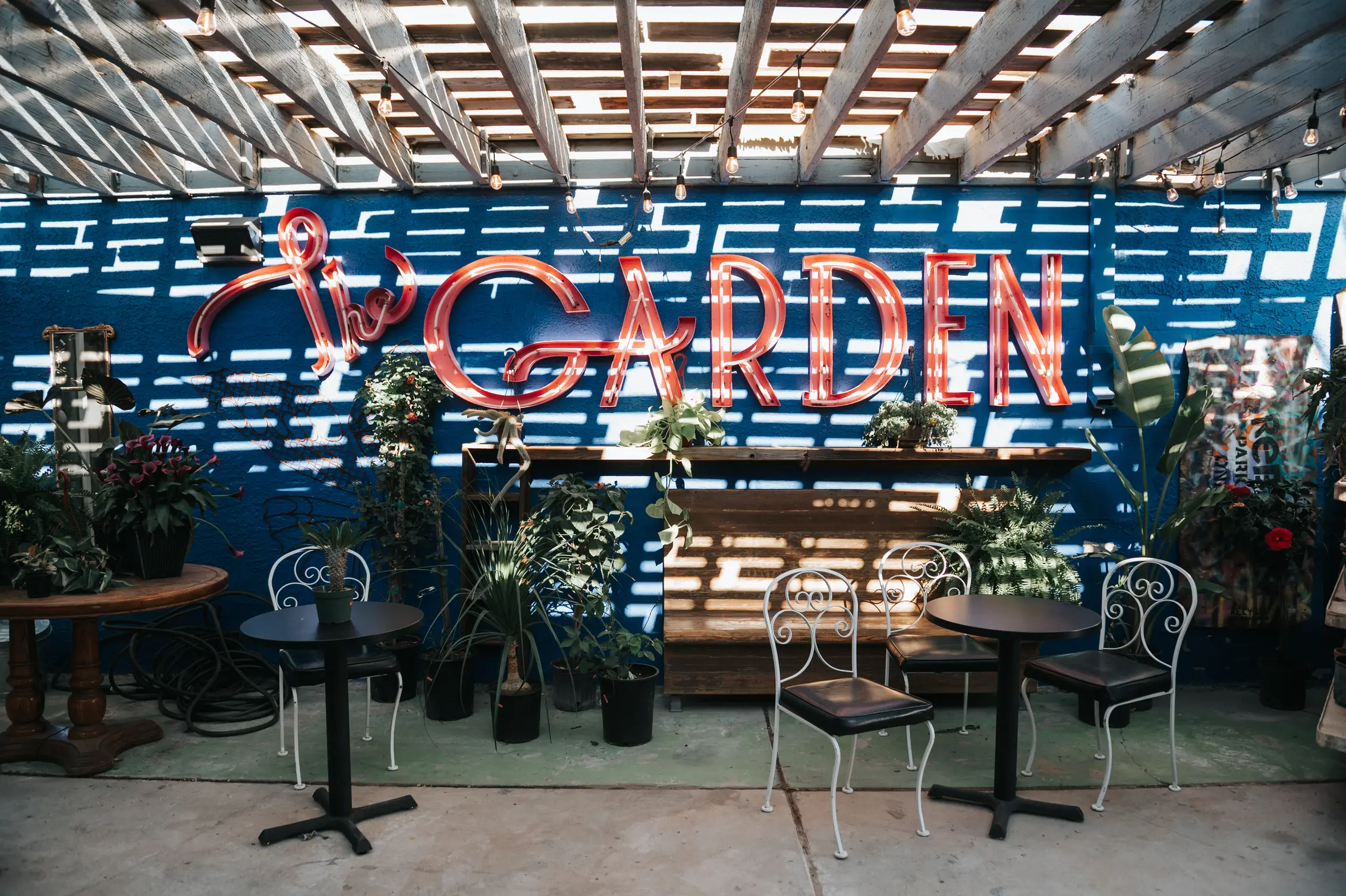 Barter garden patio area